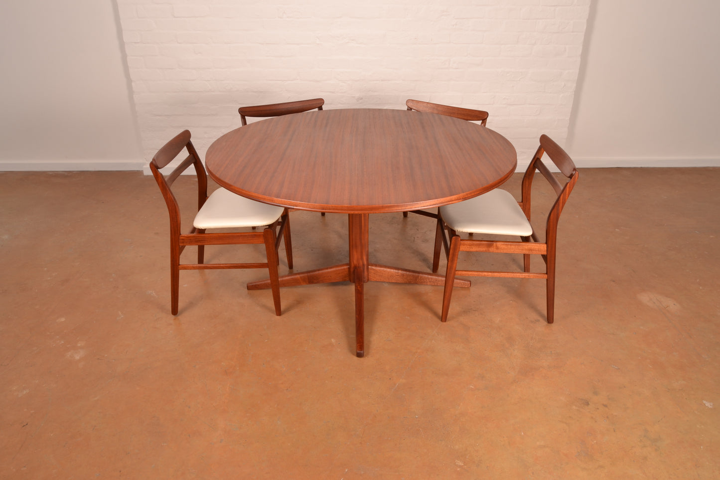 6-Seater MCM Dining Table by DS Vorster & Co
