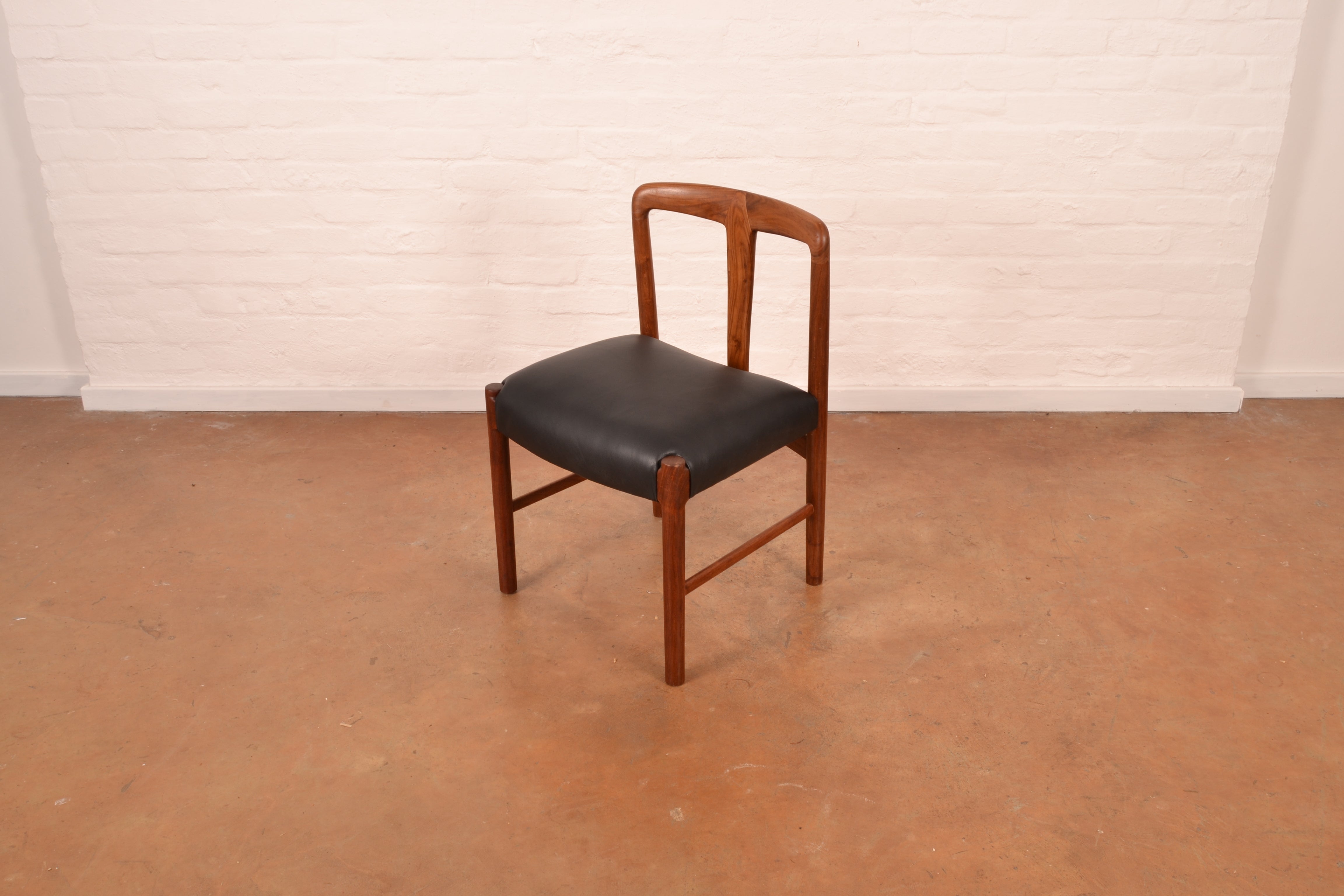 Set of 4 Mid Century Modern Dining Chairs by Artecasa