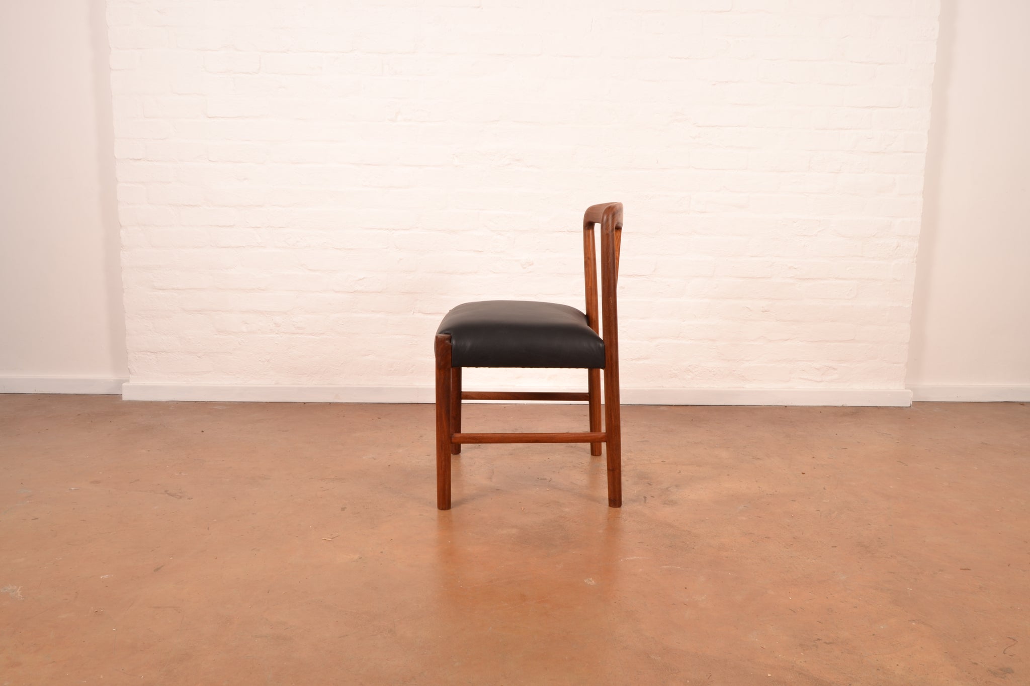 Set of 4 Mid Century Modern Dining Chairs by Artecasa