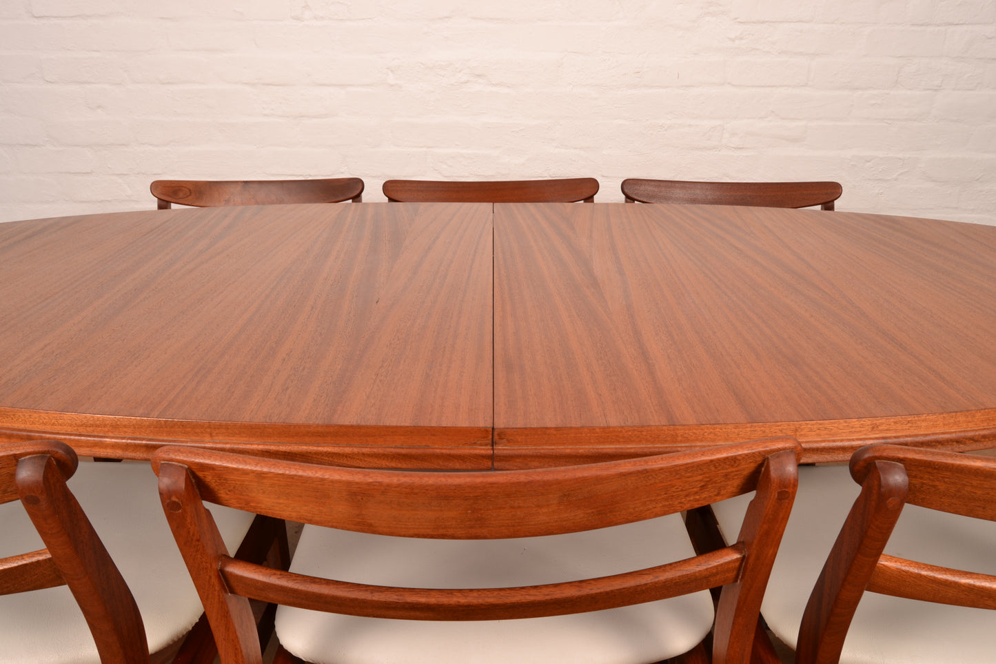 8–10 Seater Extendable South African Mid-Century Modern Dining set designed by John Tabraham for DS Vorster & Co in Mahogany
