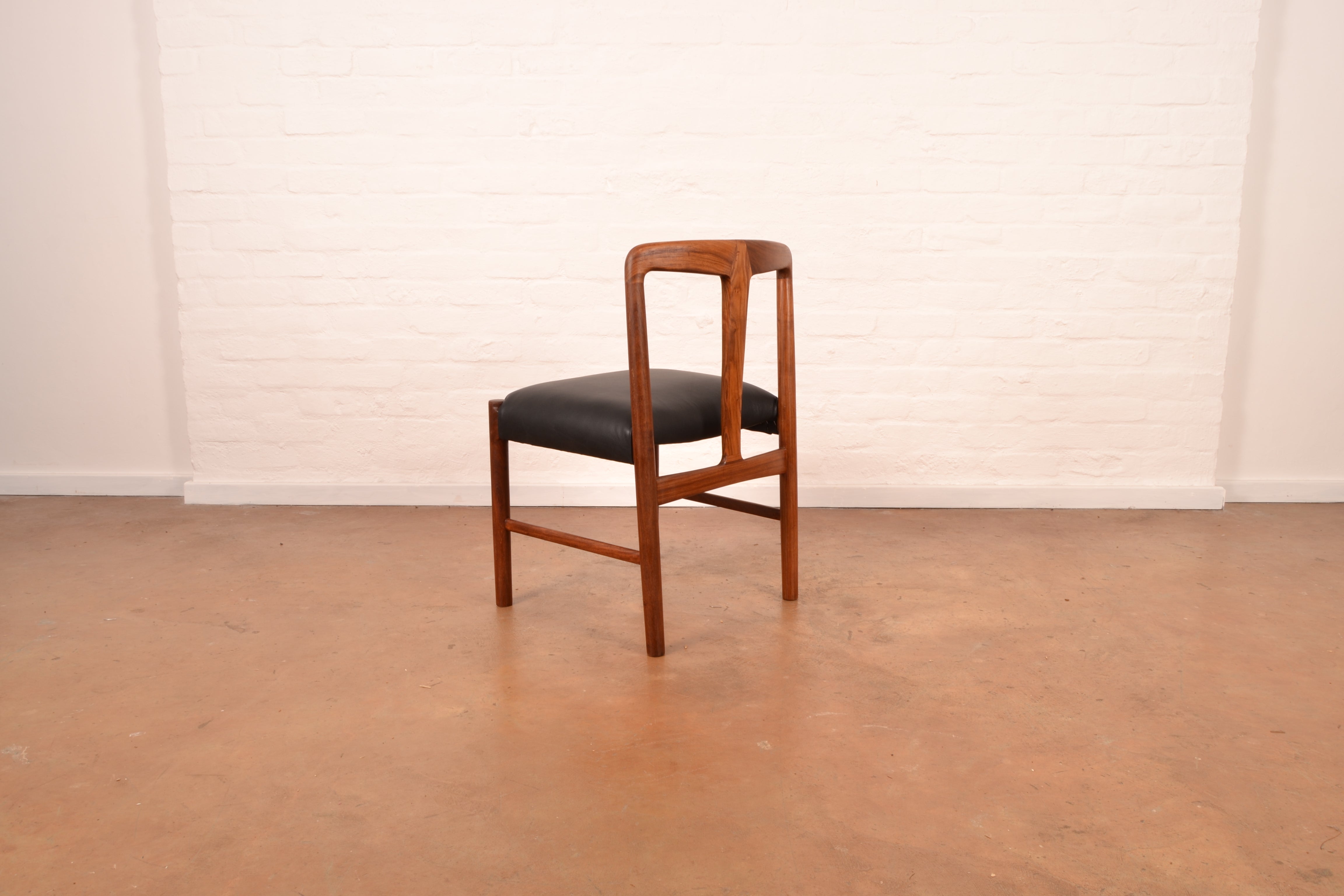 Set of 4 Mid Century Modern Dining Chairs by Artecasa
