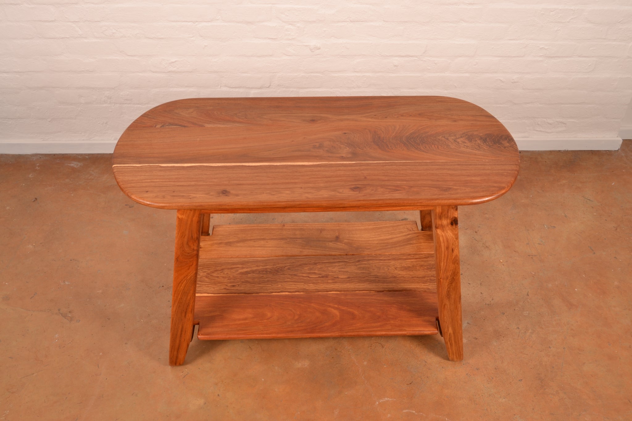 Clapton Range: The Layla Display Table