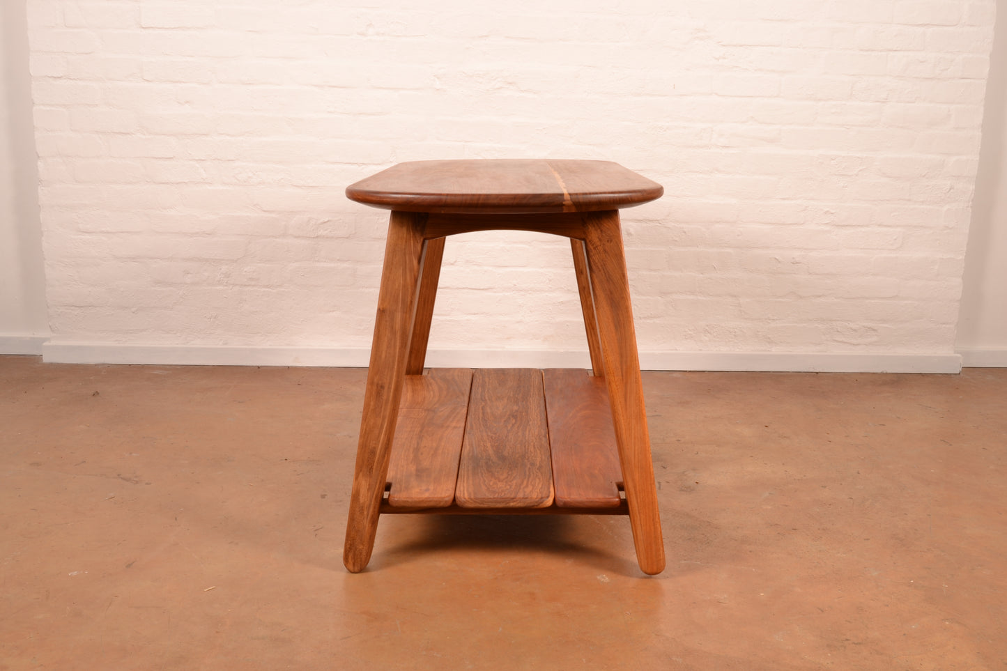 Clapton Range: The Layla Display Table