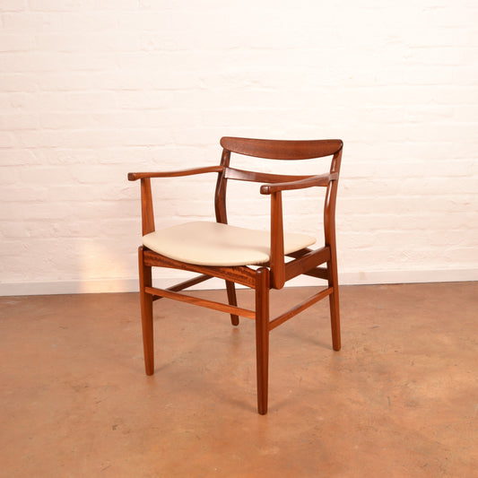 Set of 8 x MCM Dining Chairs by DS Vorster & Co
