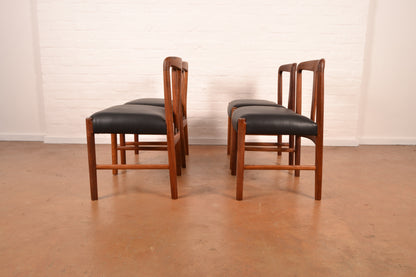 4–6 Seater Extendable South African Mid-Century Modern Dining Set in Solid Kiaat by Artecasa  – Expertly Restored with Genuine Leather Upholstery