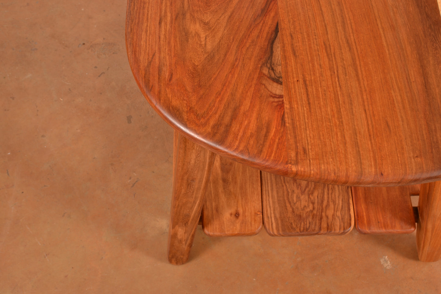 Clapton Range: The Layla Display Table