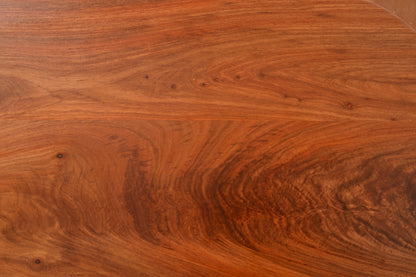 Clapton Range: The Layla Display Table