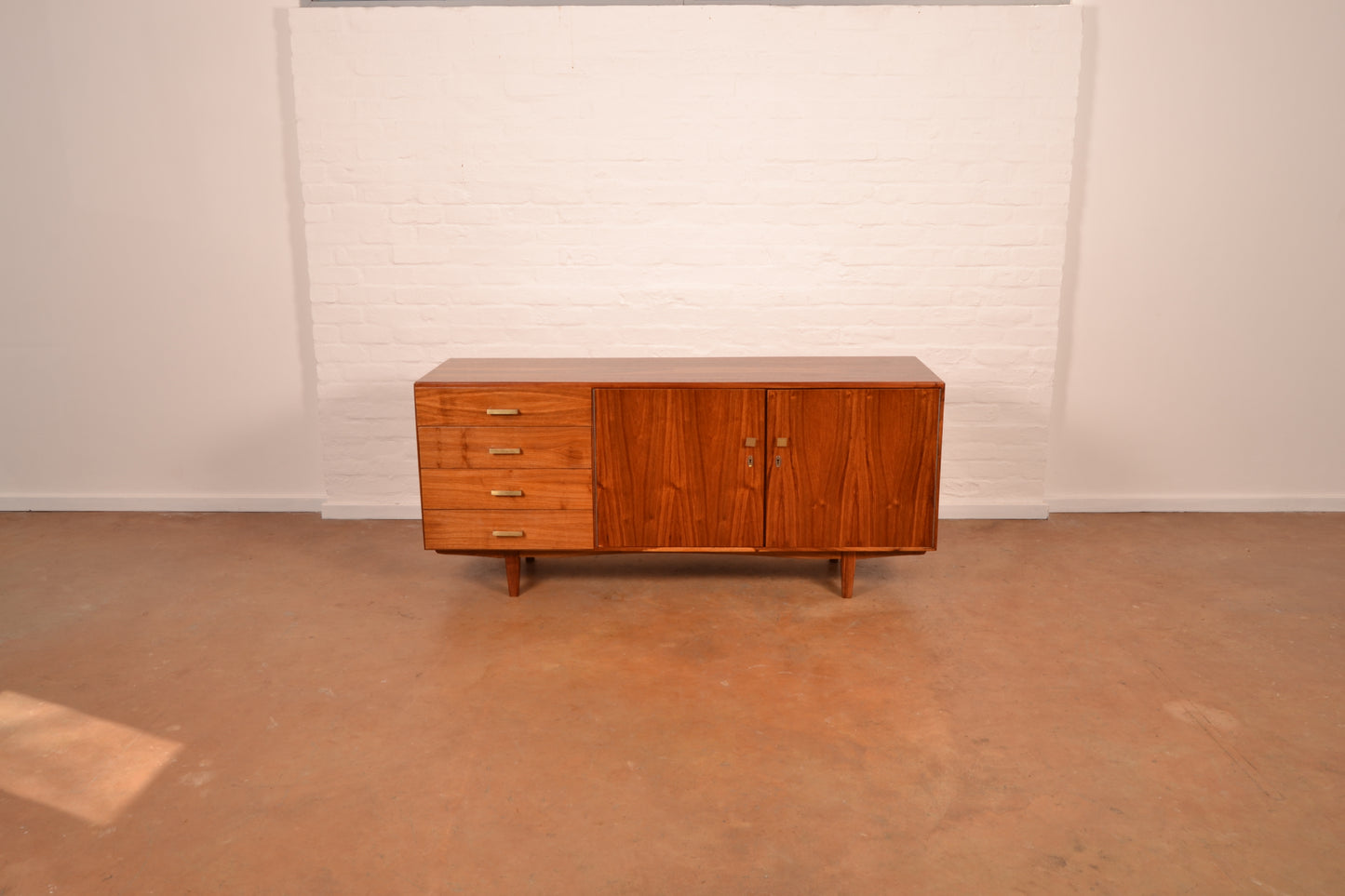 Vintage MCM Sideboard & Display Cabinet in Kiaat by Kallenbach's