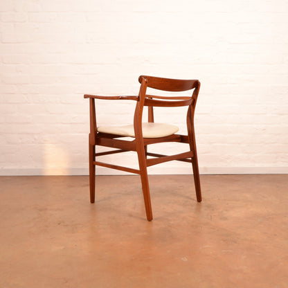 Set of 8 x MCM Dining Chairs by DS Vorster & Co