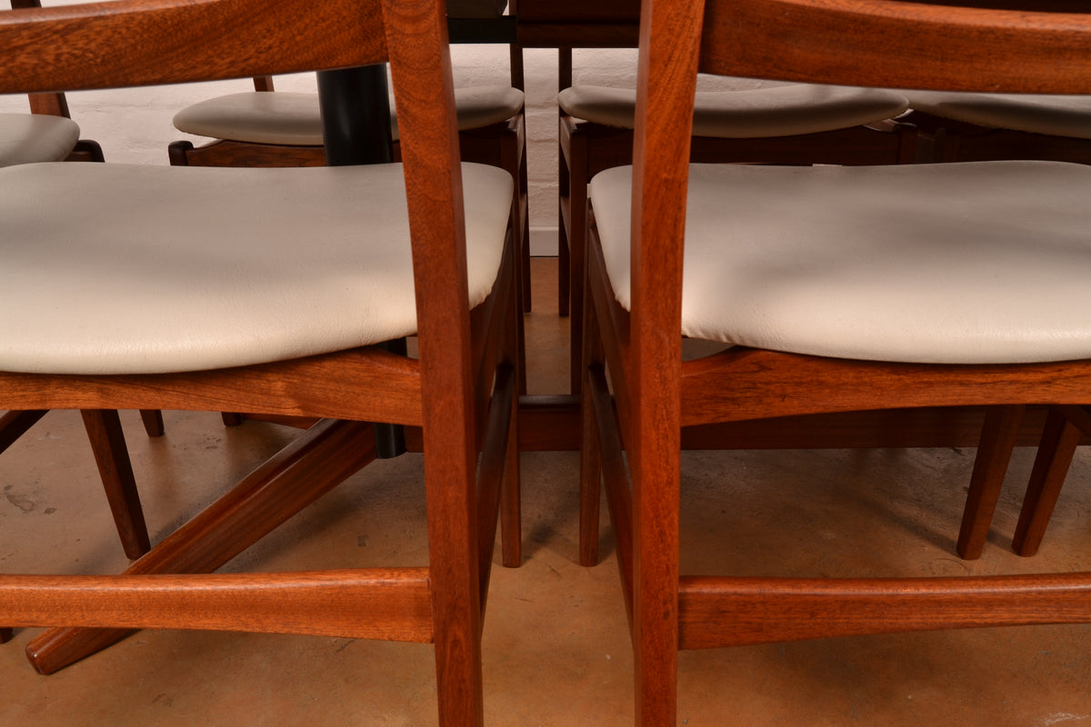 Vintage South African John Tabraham for DS Vorster & Co Mid-Century Modern 6–8 Seater Extendable Dining Set in African Mahogany – Original 1960s