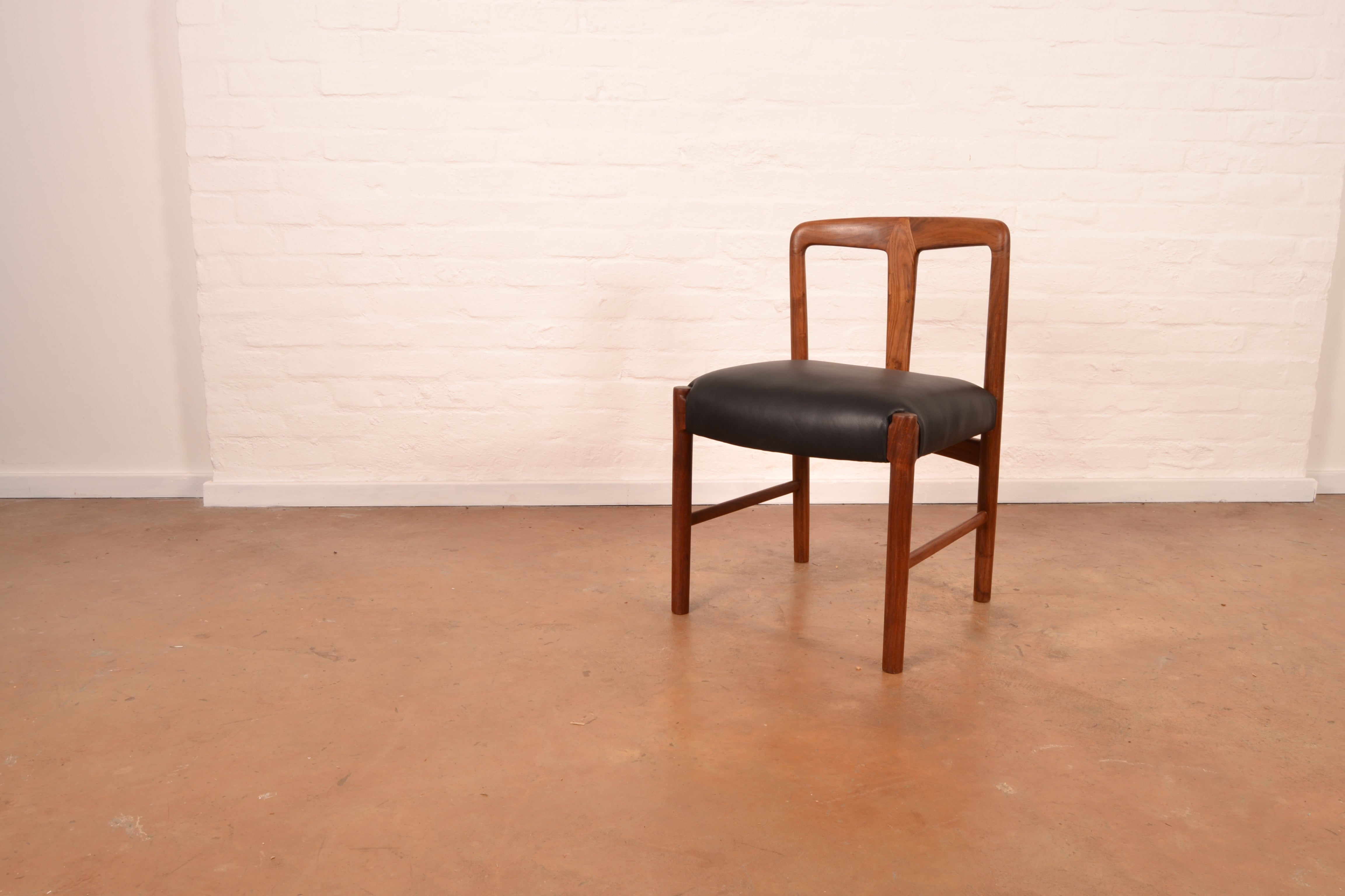 Set of 4 Mid Century Modern Dining Chairs by Artecasa