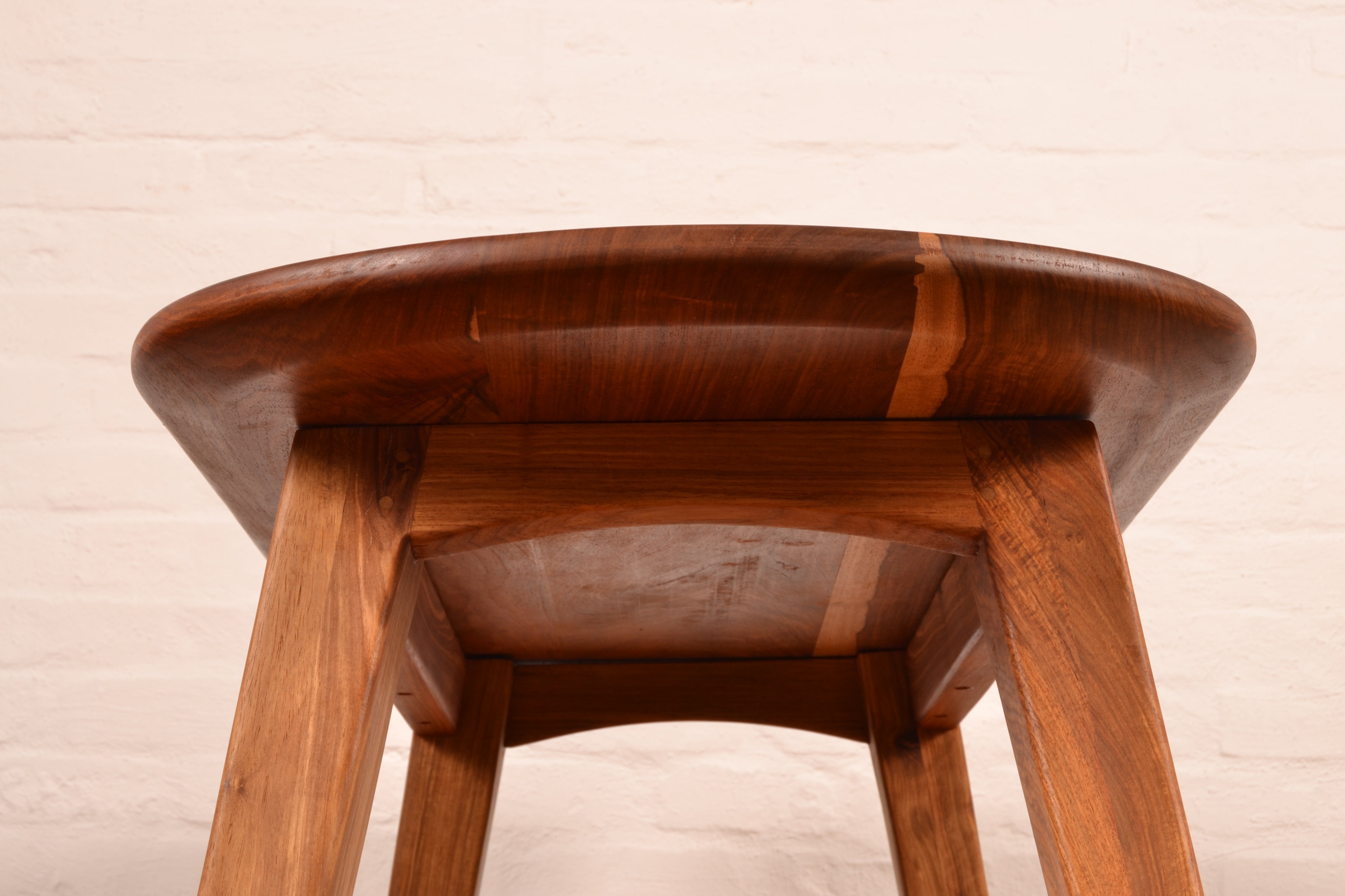 Clapton Range: The Layla Display Table