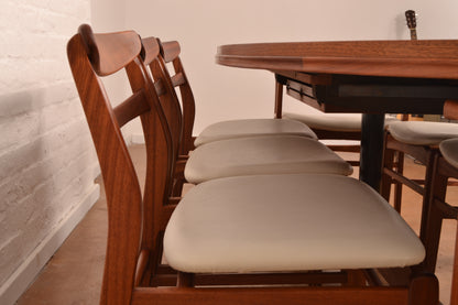 8–10 Seater Extendable South African Mid-Century Modern Dining set designed by John Tabraham for DS Vorster & Co in Mahogany
