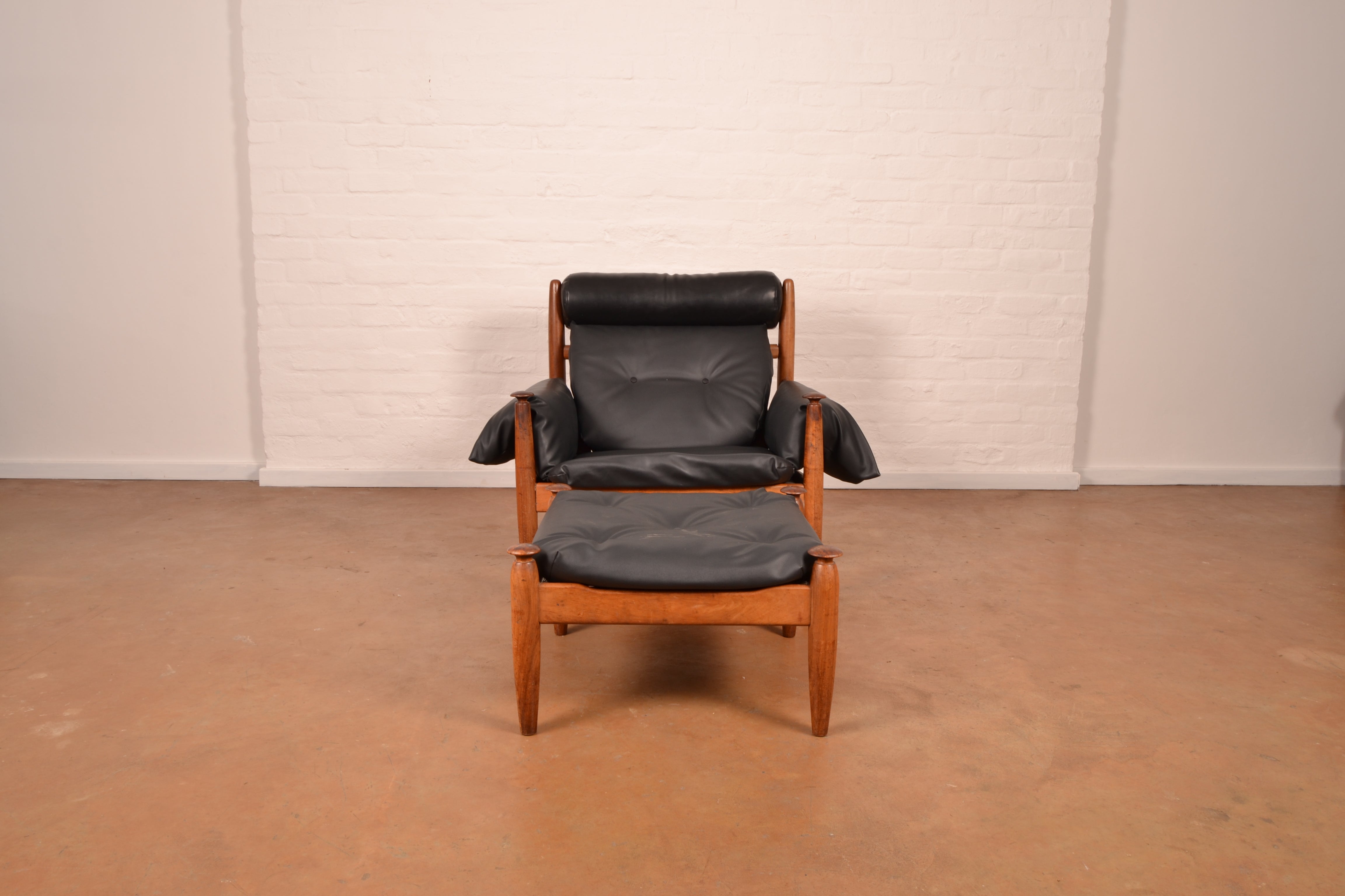 Vintage ‘Amiral’ Lounge Chair & Ottoman in Solid Kiaat