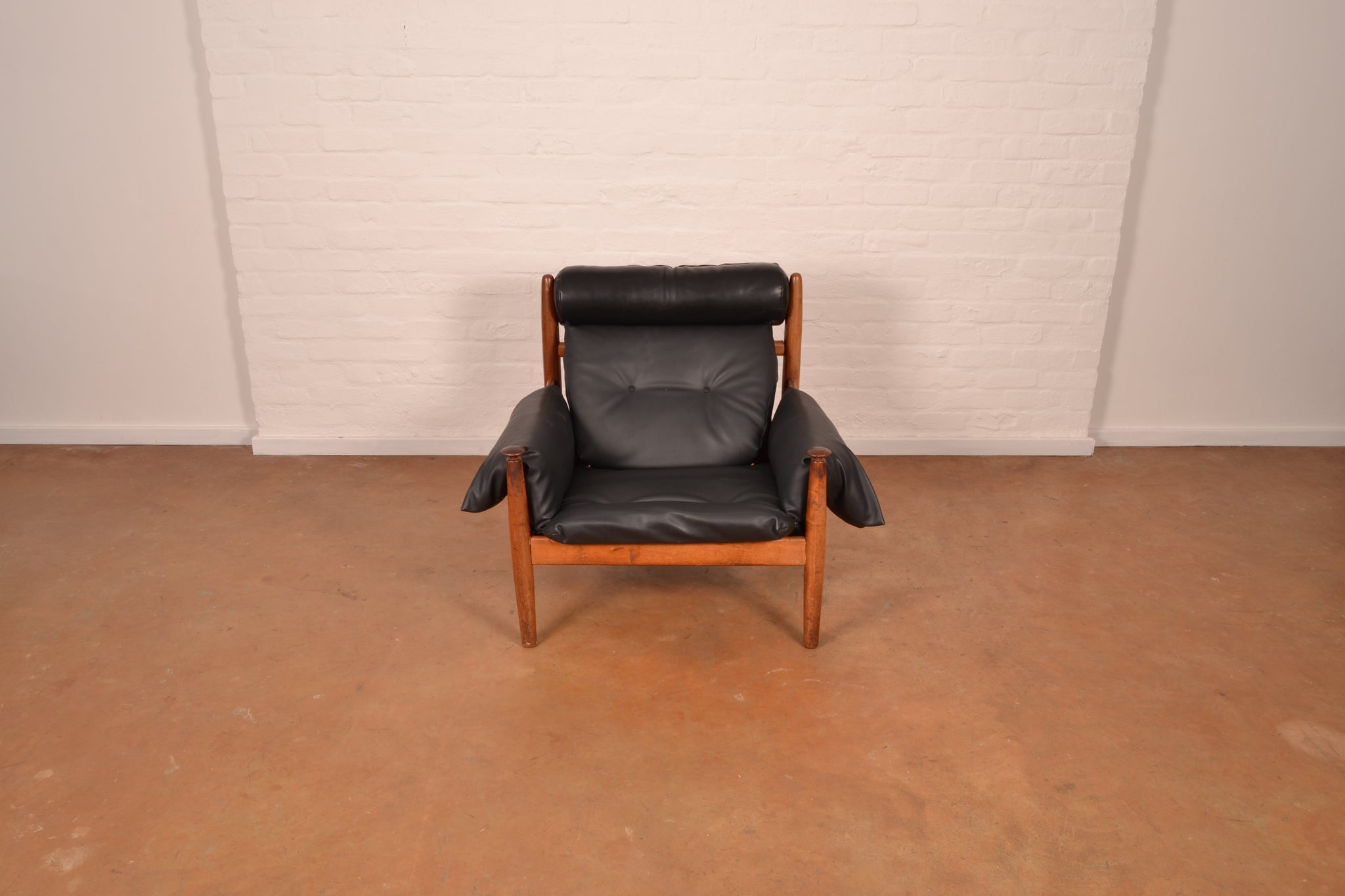 Vintage ‘Amiral’ Lounge Chair & Ottoman in Solid Kiaat