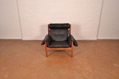 Vintage ‘Amiral’ Lounge Chair & Ottoman in Solid Kiaat
