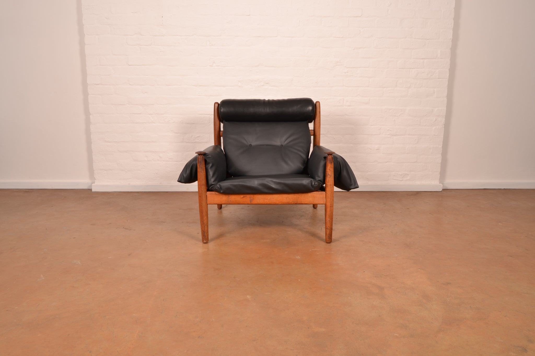 Vintage ‘Amiral’ Lounge Chair & Ottoman in Solid Kiaat