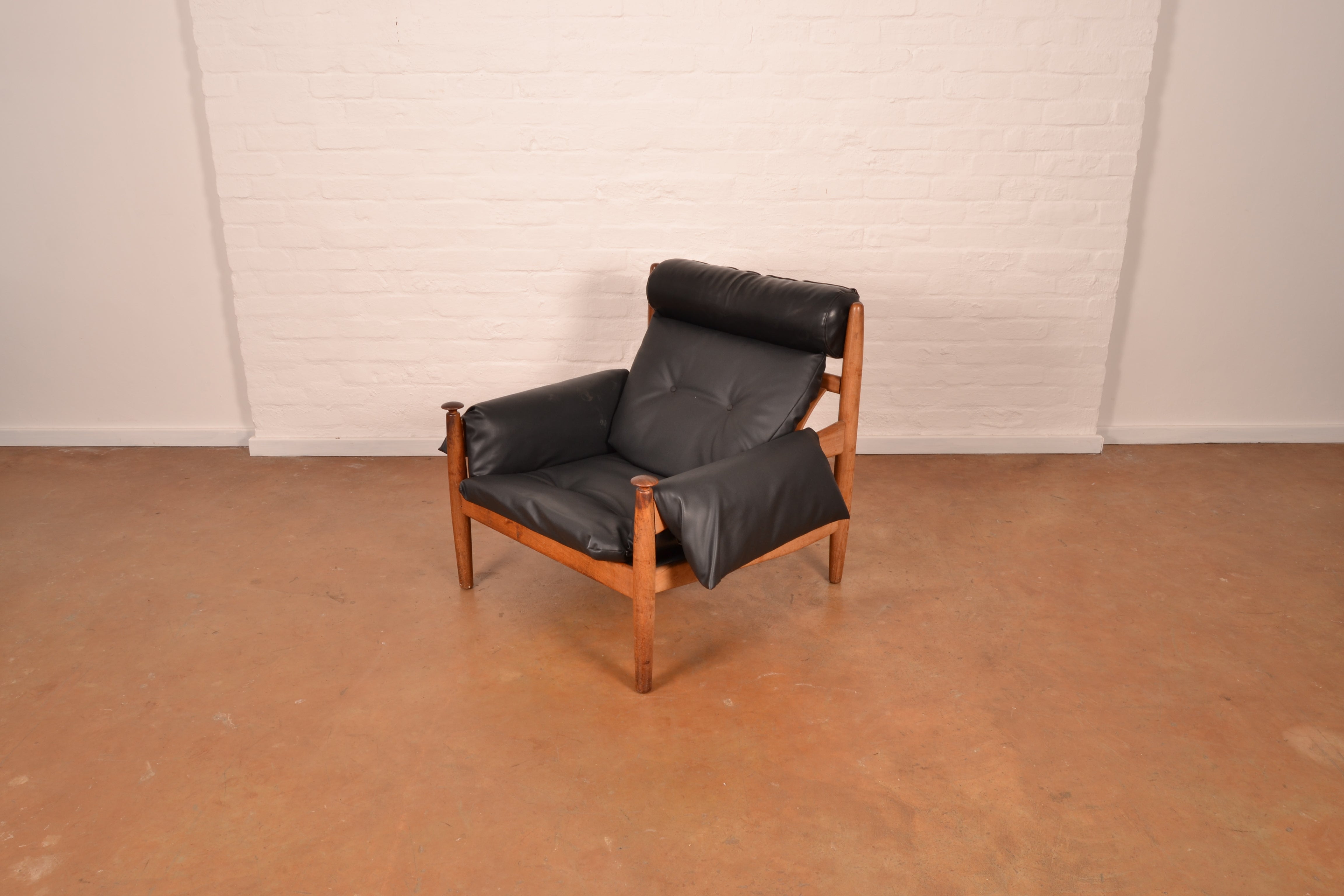 Vintage ‘Amiral’ Lounge Chair & Ottoman in Solid Kiaat