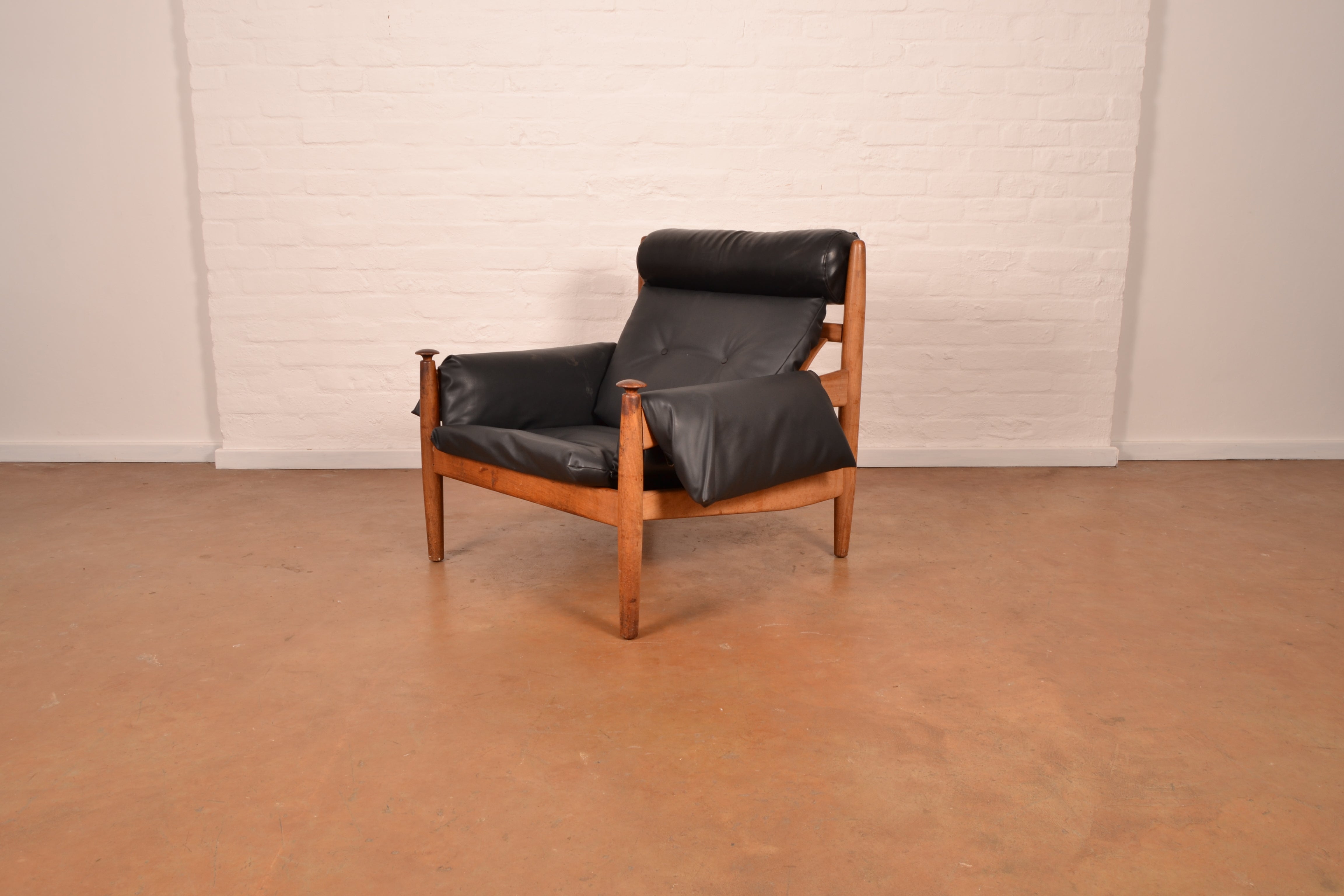 Vintage ‘Amiral’ Lounge Chair & Ottoman in Solid Kiaat