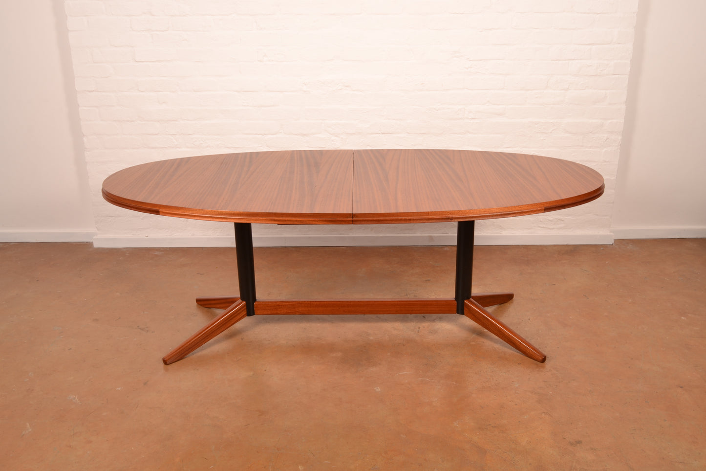 8–10 Seater Extendable South African Mid-Century Modern Dining Table designed by John Tabraham for DS Vorster & Co in Mahogany