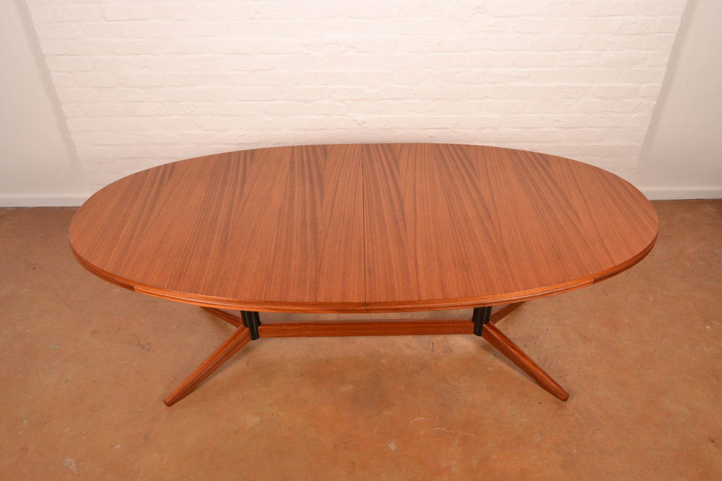 8–10 Seater Extendable South African Mid-Century Modern Dining Table designed by John Tabraham for DS Vorster & Co in Mahogany