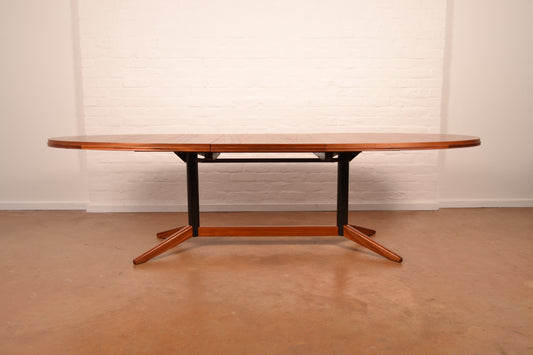 8–10 Seater Extendable South African Mid-Century Modern Dining Table designed by John Tabraham for DS Vorster & Co in Mahogany