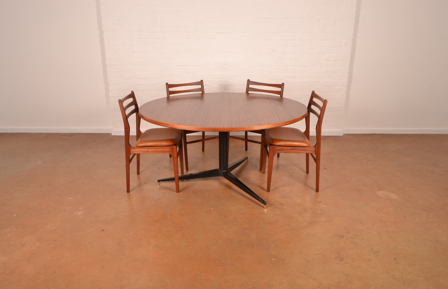 Fully Restored South African Mid-Century Modern 6-Seater Dining Set in Mahogany by DS Vorster & Co