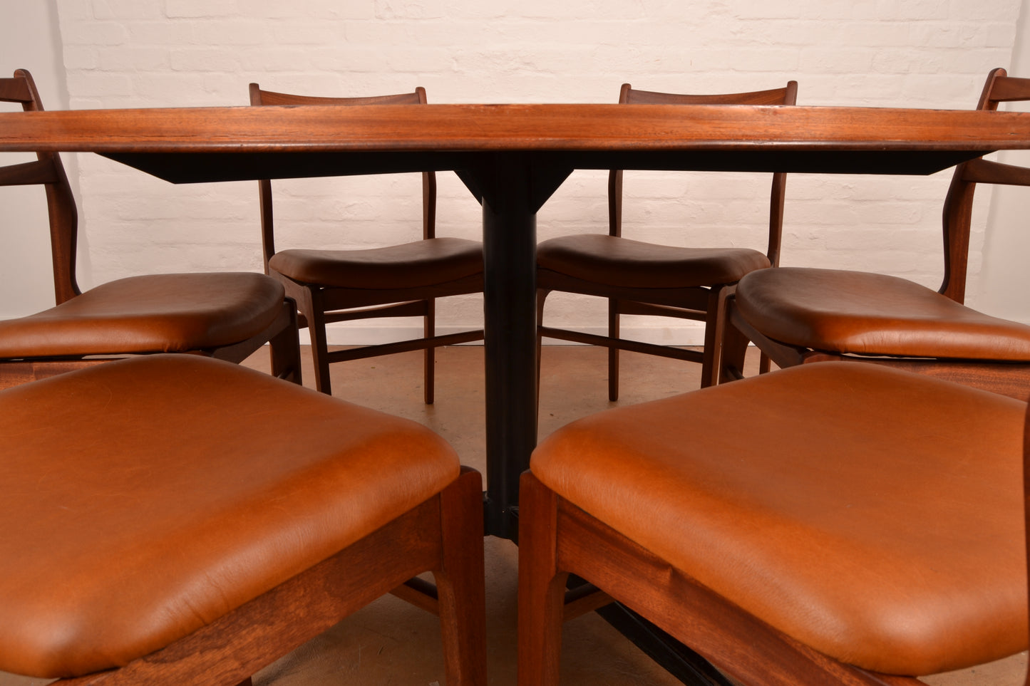 Fully Restored South African Mid-Century Modern 6-Seater Dining Set in Mahogany by DS Vorster & Co