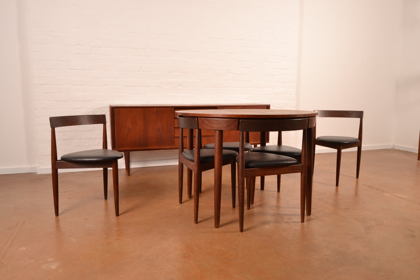 6-Seater Danish Mid Century Modern Extendable Dining Set