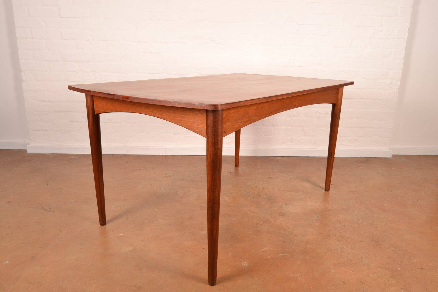6 Seater Mid Century Modern Dining Table by Frystark