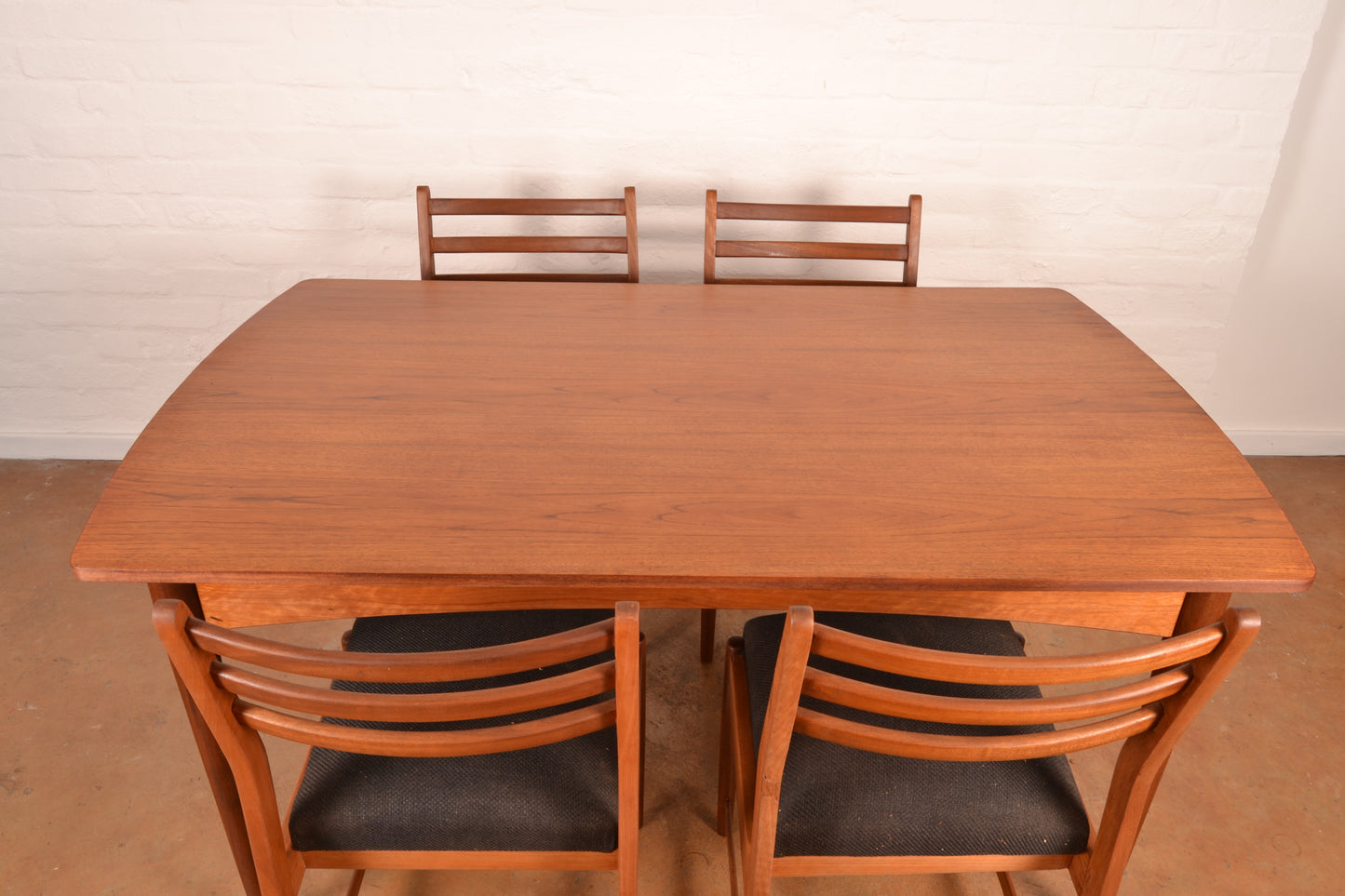 6 Seater Mid Century Modern Dining Room Set by Frystark