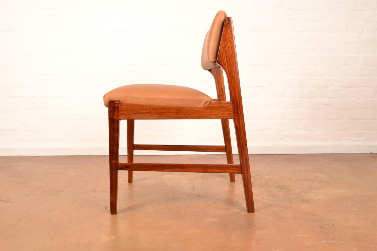 Set of 8 x Mid Century Modern Dining Chairs