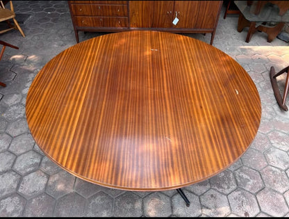 Mid Century Modern 6-Seater Dining Table