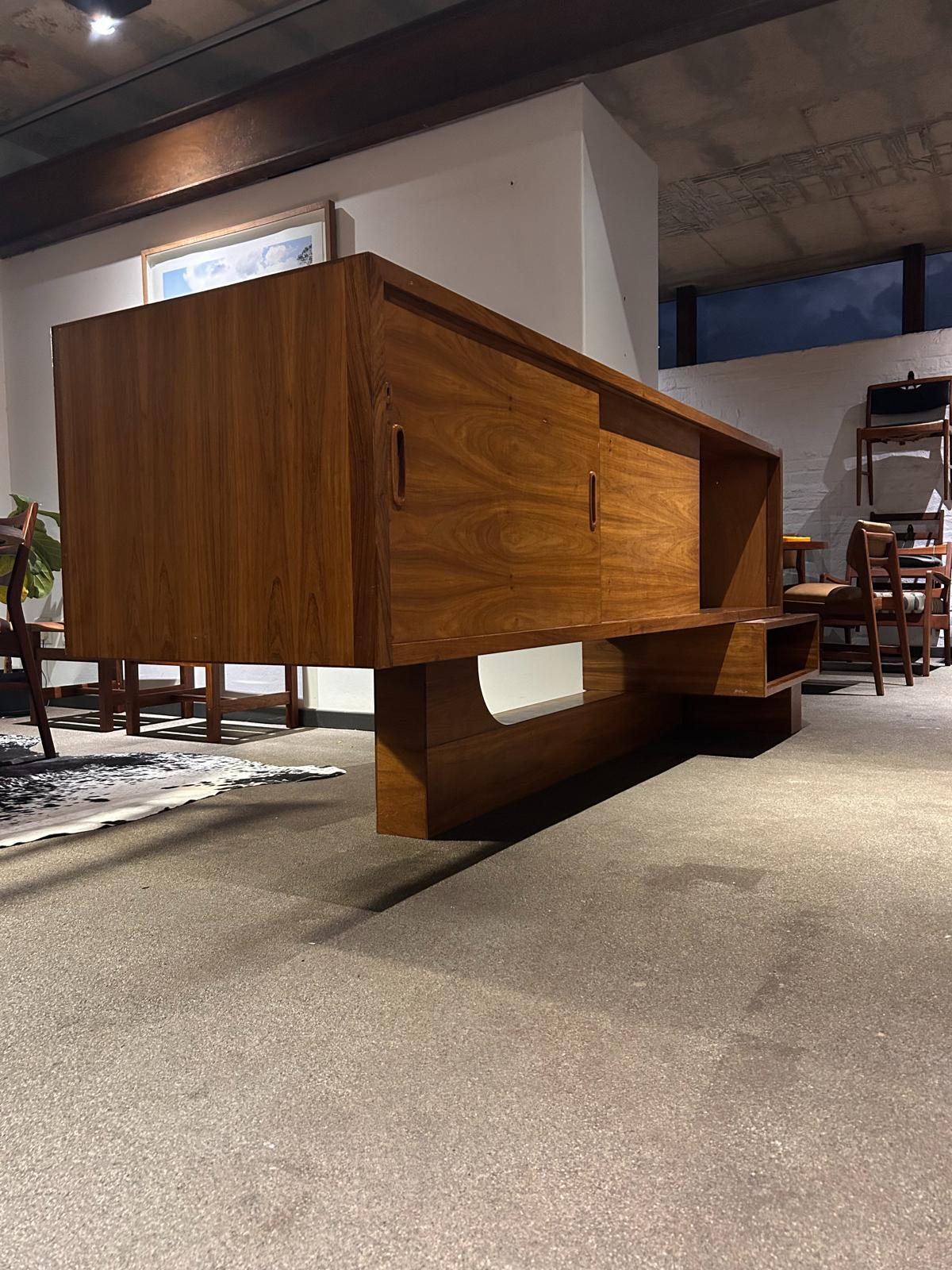 MCM Multipurpose Storage Console & Room Divider